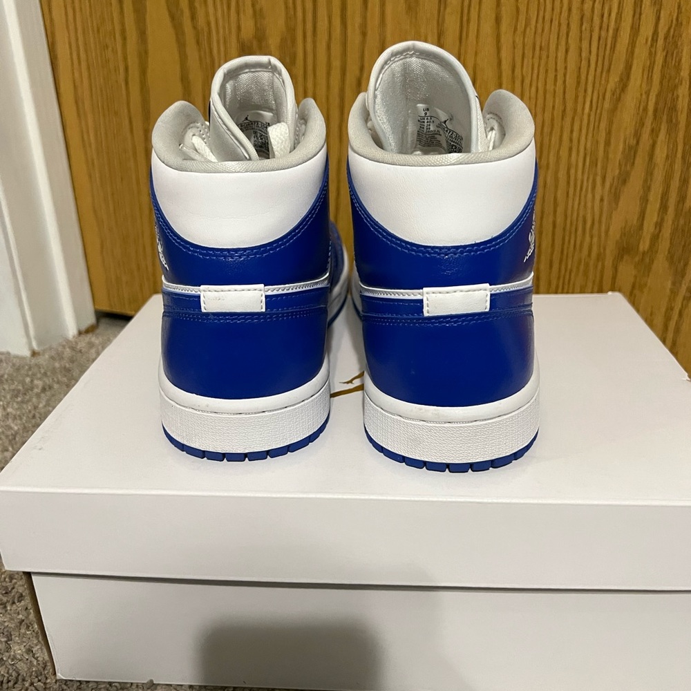 Jordan 1 Mid - Picture 2 of 4